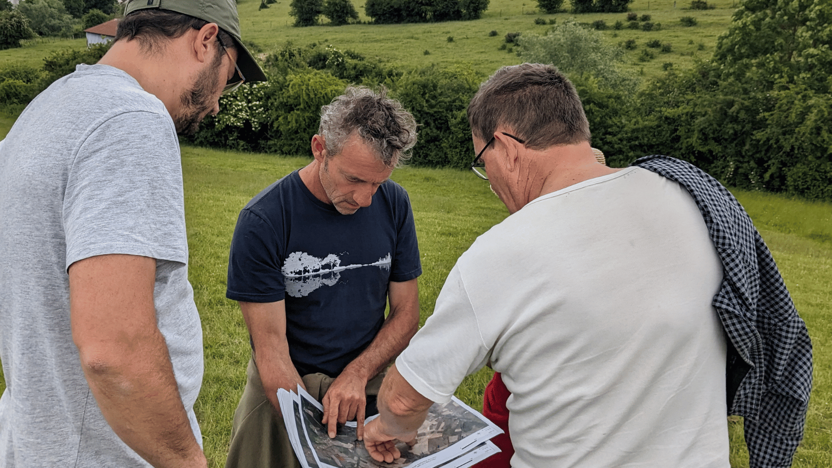 Les apprenants de l'Ecole Française d'Agroforesterie sur le terrain